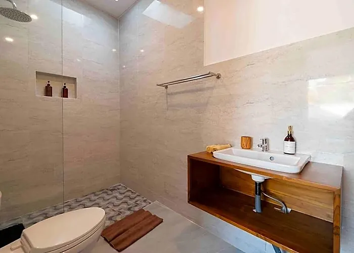 ホテル Casa De Cavendish 2br With Private Pool 4*